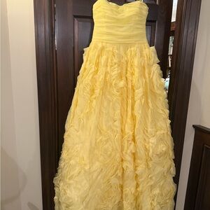 Elegant Yellow Strapless Prom Dress